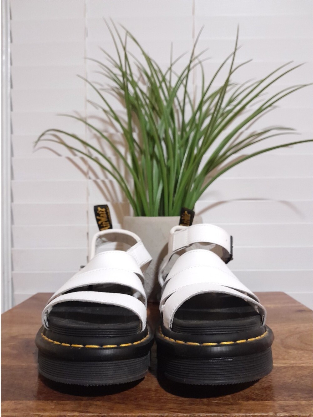 Dr Martens Blaire platform white black leather sandal sz 9 women's - Picture 4 of 10